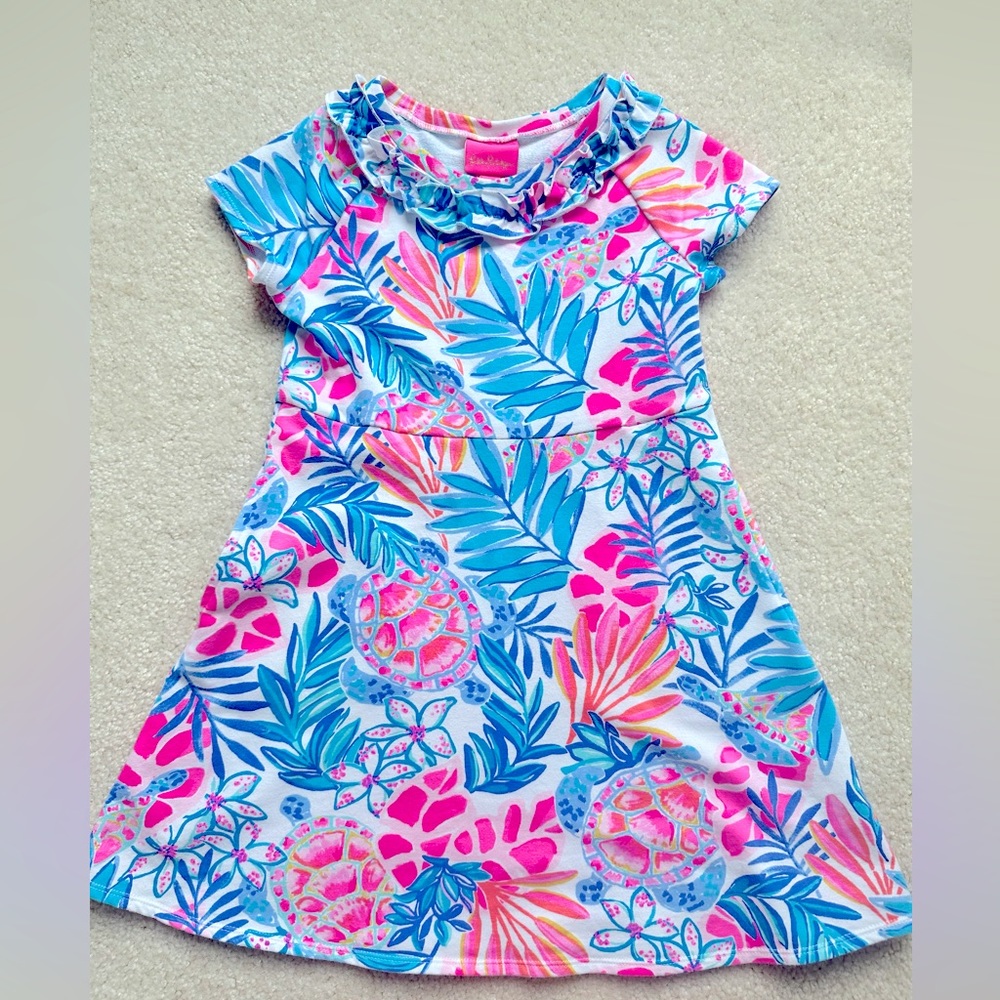 Girls Medium (6/7) Lilly Pulitzer dress with pockets.  Excellent condition.